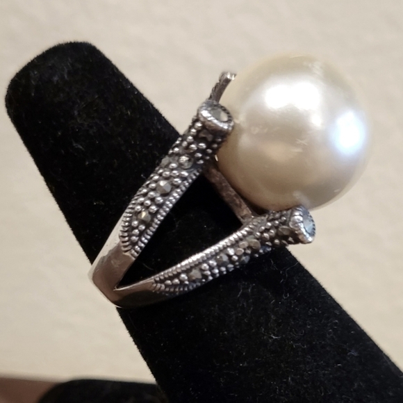 Sterling Silver Marquisite Faux Pearl Ring Cocktail Ring - Picture 2 of 4